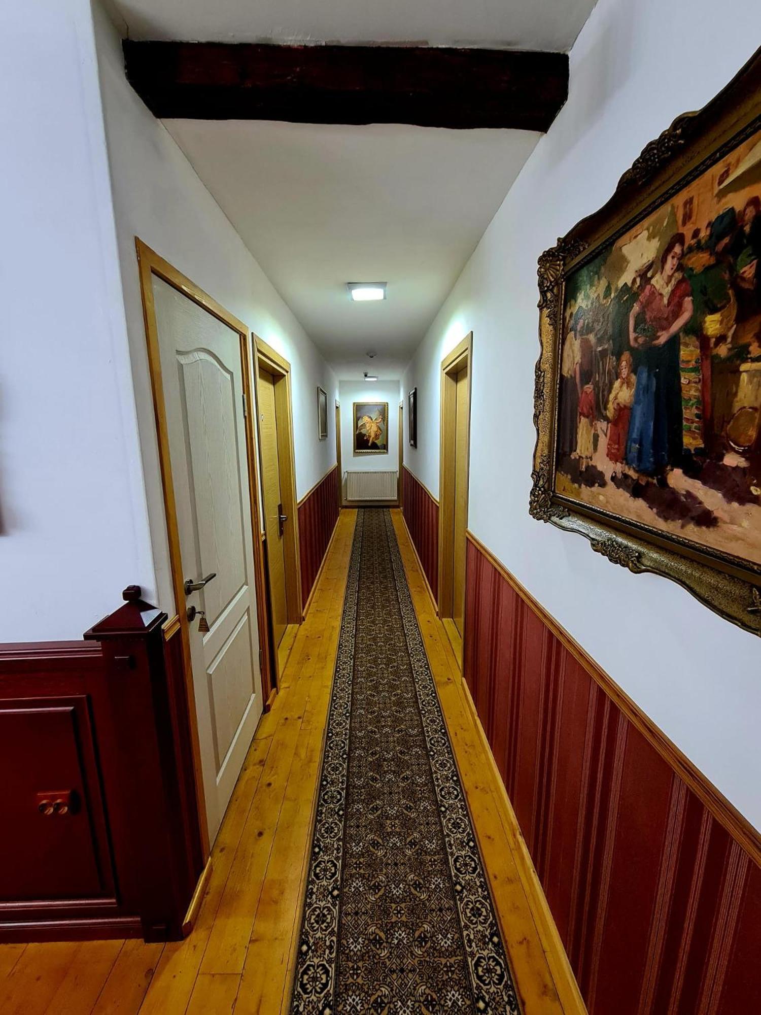 Hotel Armenopolis Gherla Esterno foto