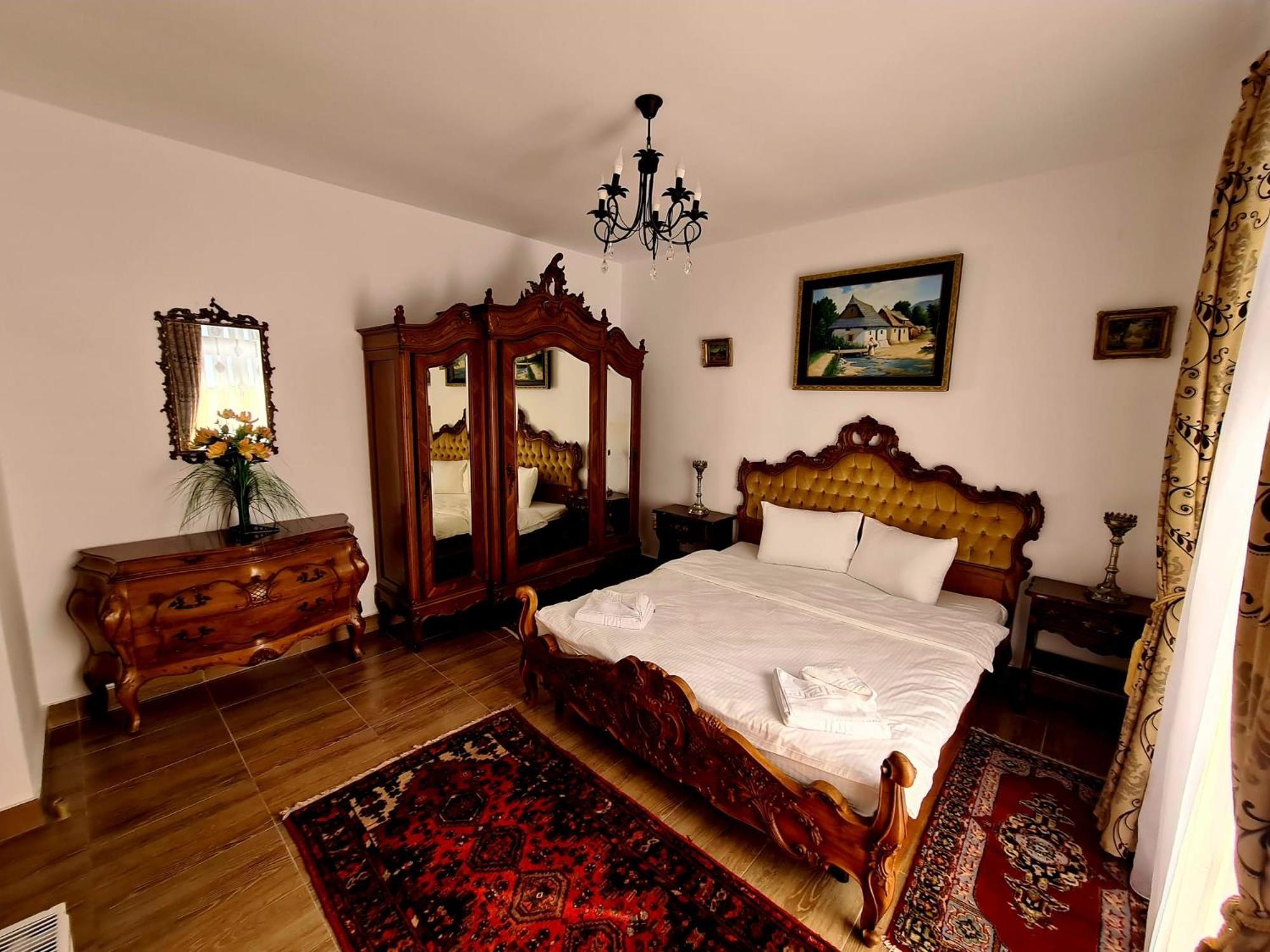 Hotel Armenopolis Gherla Esterno foto